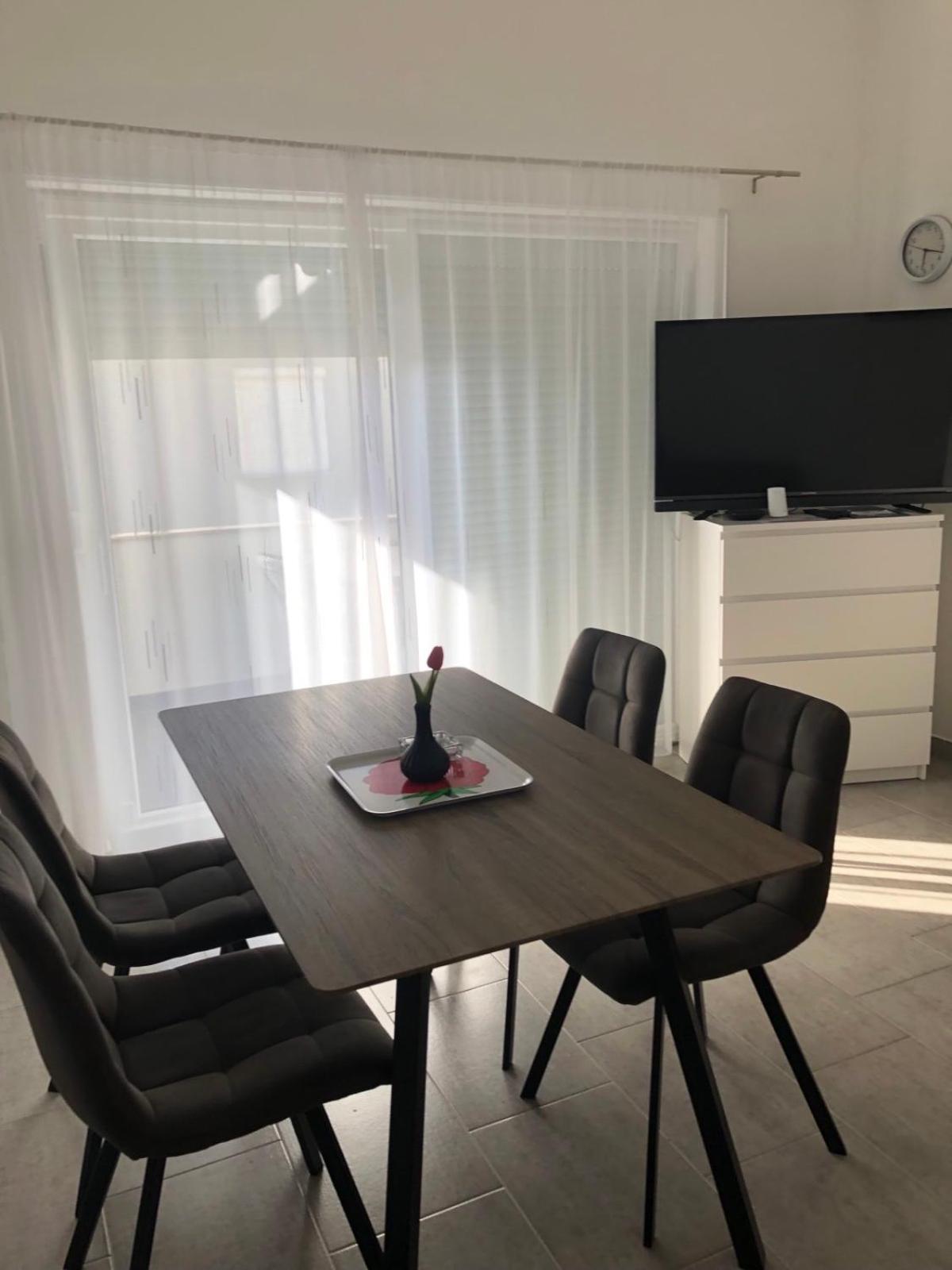 Apartmani Gavran Пироваць Екстер'єр фото