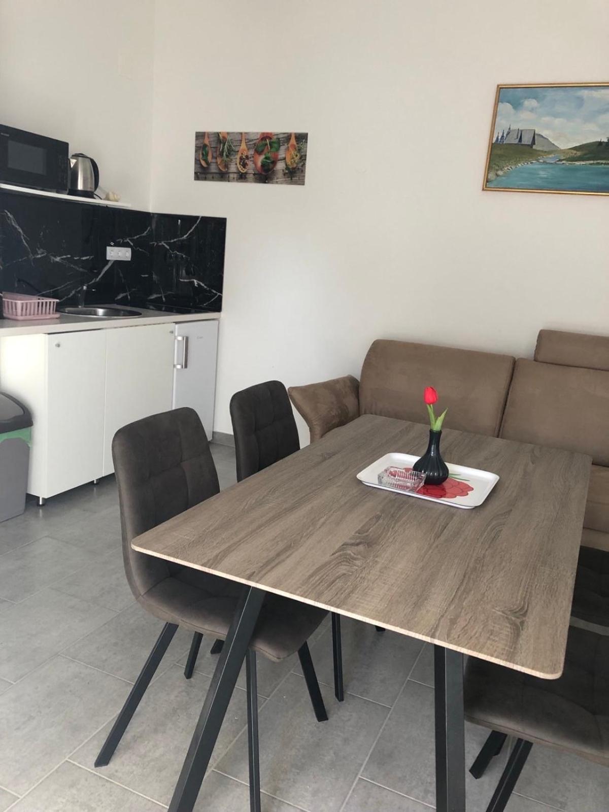 Apartmani Gavran Пироваць Екстер'єр фото