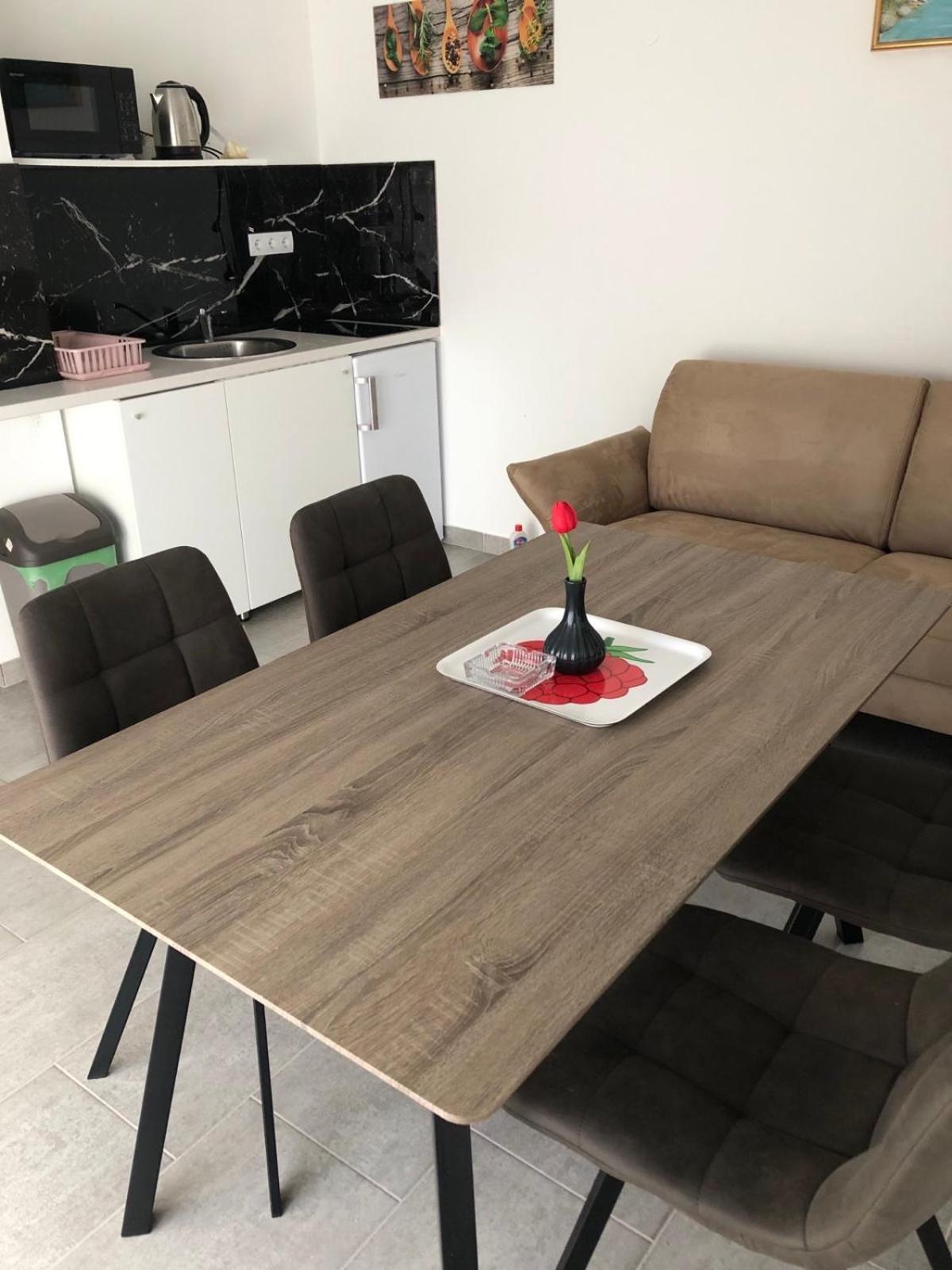Apartmani Gavran Пироваць Екстер'єр фото